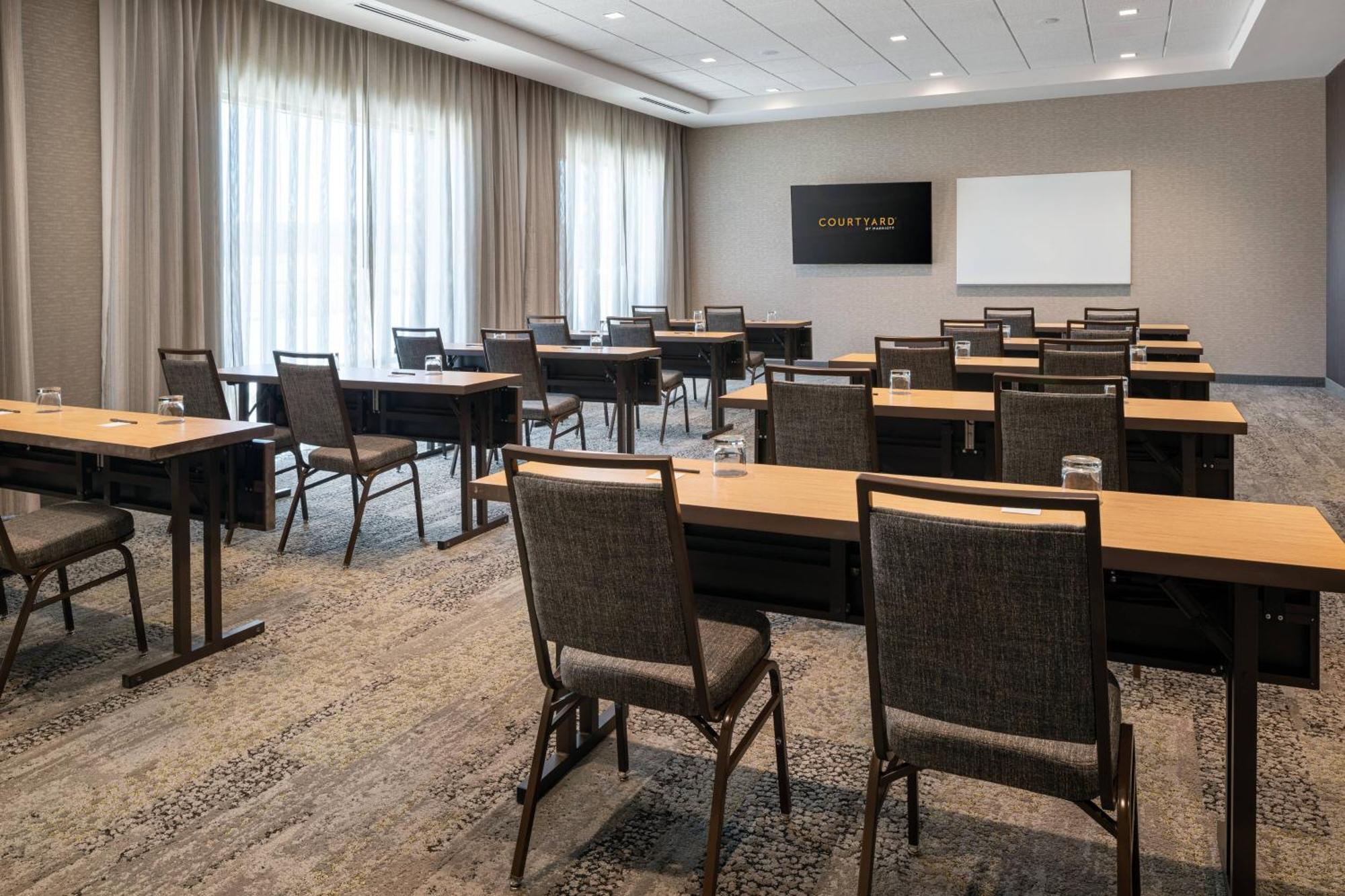 Courtyard By Marriott Petaluma Sonoma County Otel Dış mekan fotoğraf