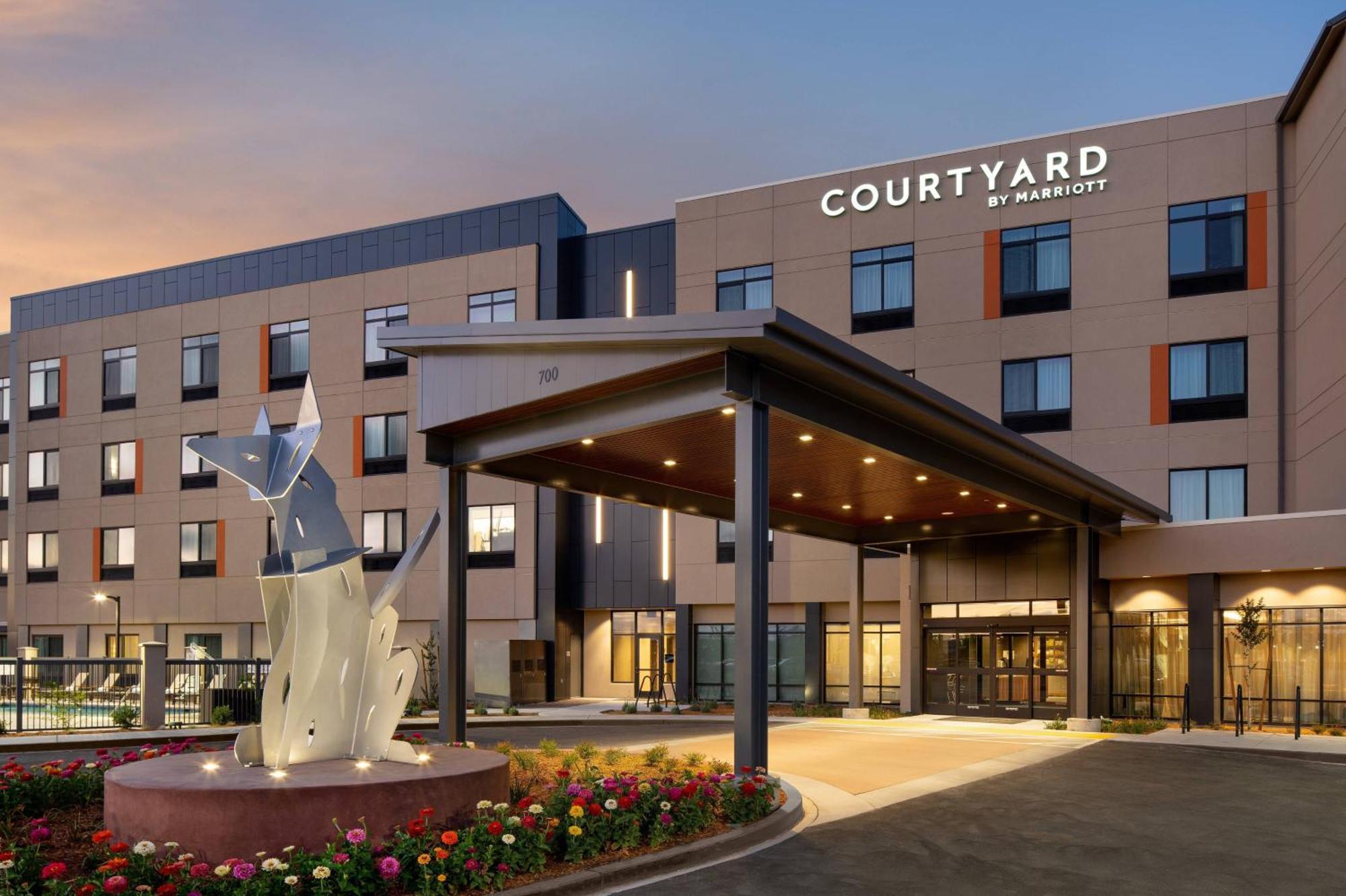 Courtyard By Marriott Petaluma Sonoma County Otel Dış mekan fotoğraf